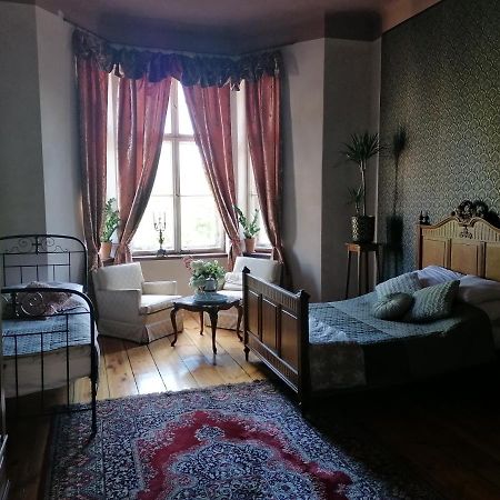 Palac Paprotno Karnice Kültér fotó