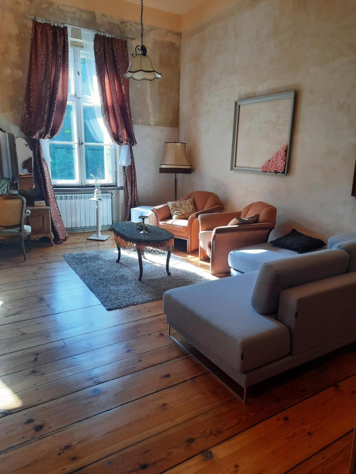 Palac Paprotno Karnice Kültér fotó